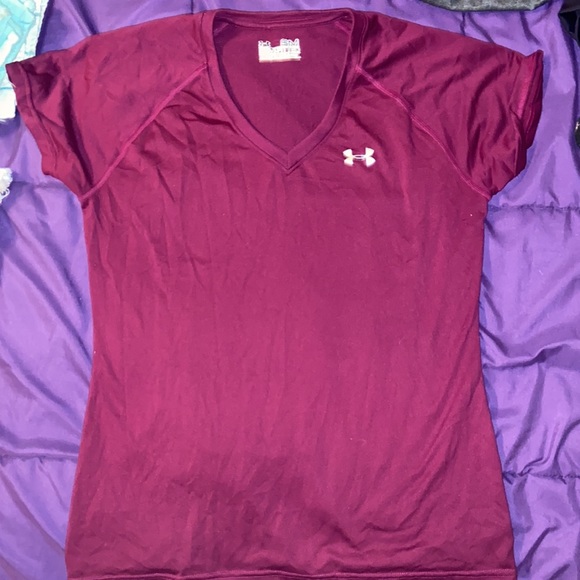 Under Armour heat gear shirts - Picture 3 of 4